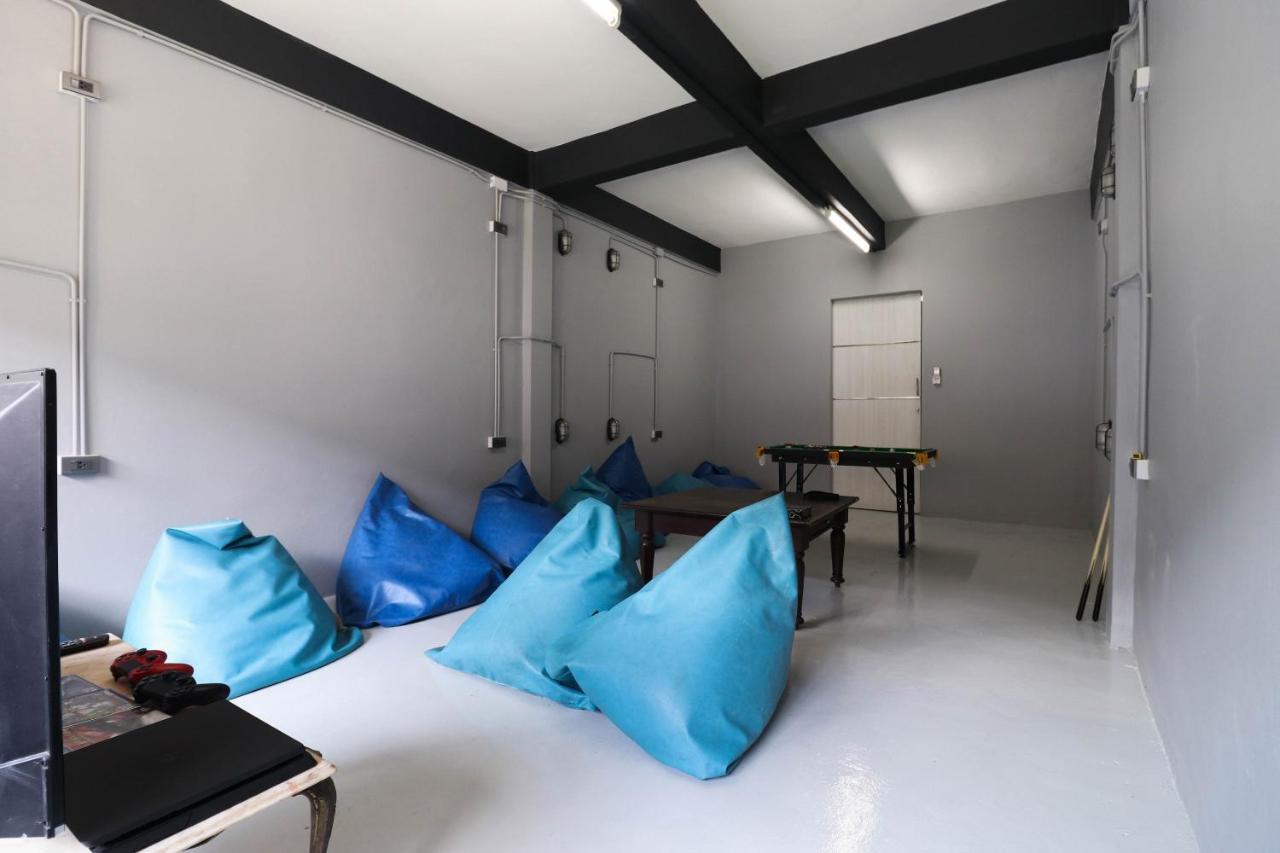 Oyo 823 Oliver'S Hostel (Adults Only) Ban Khlong Nang Li Luaran gambar